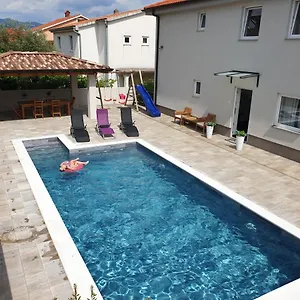 apartments-klaudija-cizici.primorje-gorskikotar.com/